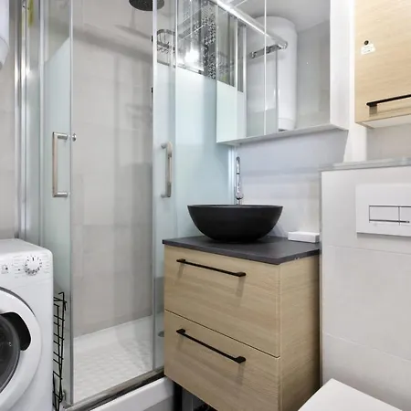 De L'abbe - - Welkeys Apartment